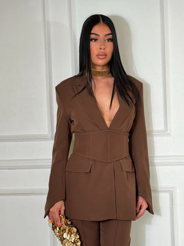 Tailleur Kesya